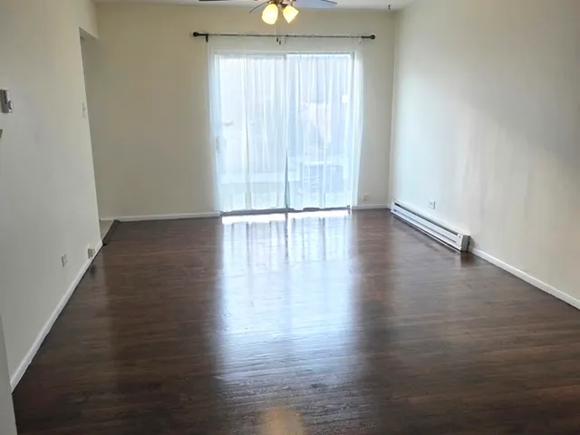 $2,000 | 1S252 Stratford Lane, Villa Park, IL 60181