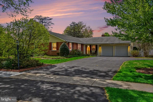 $399,900 | 420 Allendale Way, Camp Hill, PA 17011