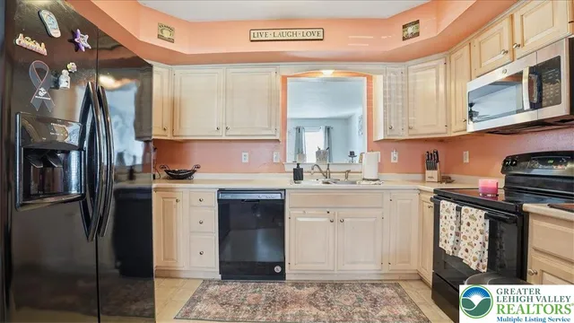 $279,900 | 744 Williams Avenue, Walnutport, PA 18088