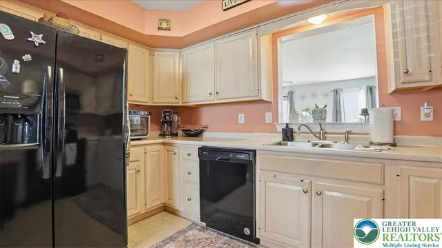 $279,900 | 744 Williams Avenue, Walnutport, PA 18088