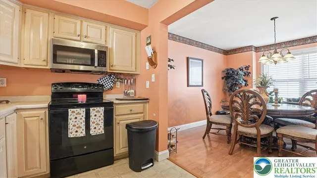 $279,900 | 744 Williams Avenue, Walnutport, PA 18088