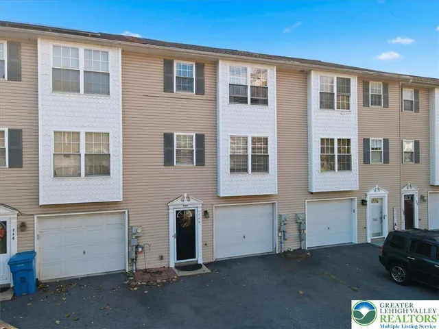 $279,900 | 744 Williams Avenue, Walnutport, PA 18088