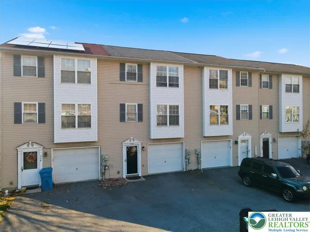 $279,900 | 744 Williams Avenue, Walnutport, PA 18088