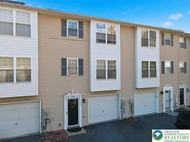 $279,900 | 744 Williams Avenue, Walnutport, PA 18088