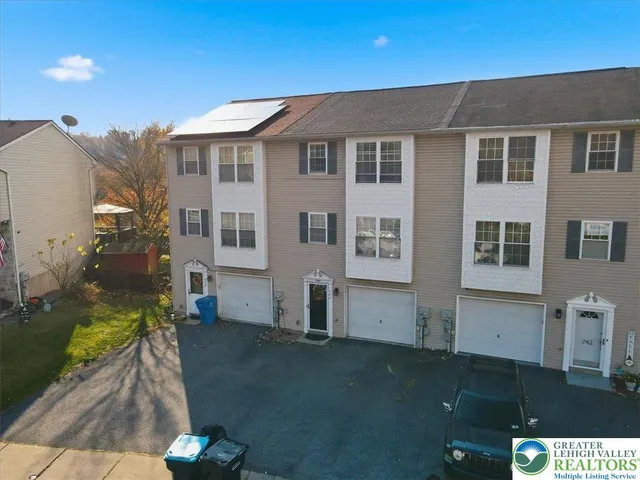 $279,900 | 744 Williams Avenue, Walnutport, PA 18088