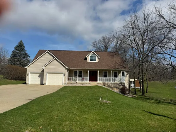 $589,000 | 13574 Orchard Court, Gregory, MI 48137