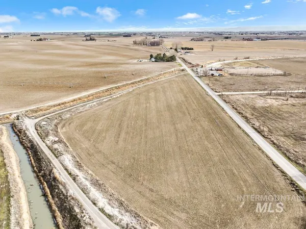 $130,000 | 2 300 South Road, Paul, ID 83347