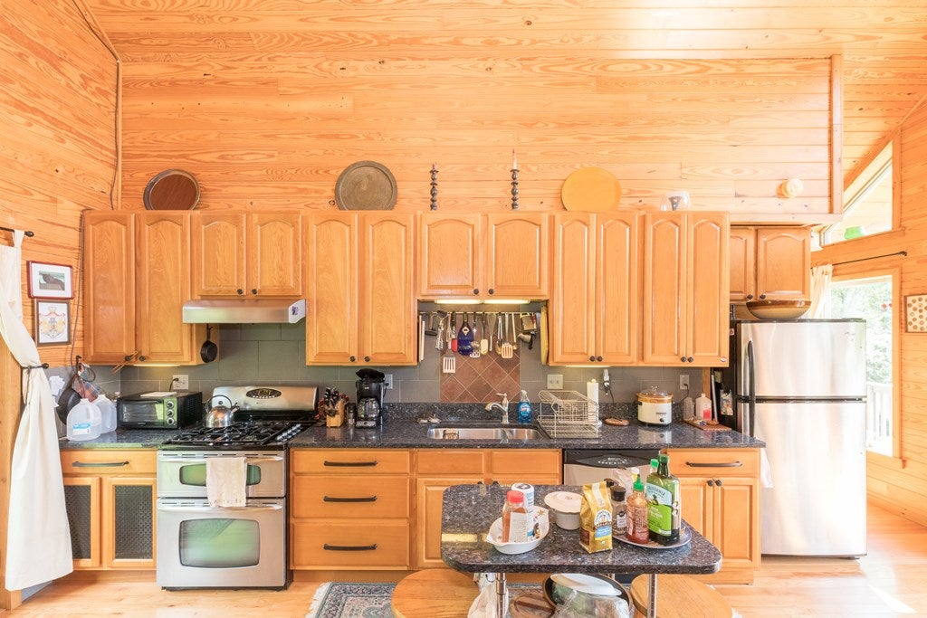 3632 Cedar Springs Road Rural Retreat, VA 24368 - Photo 14 of 68 Gallery Image 14
