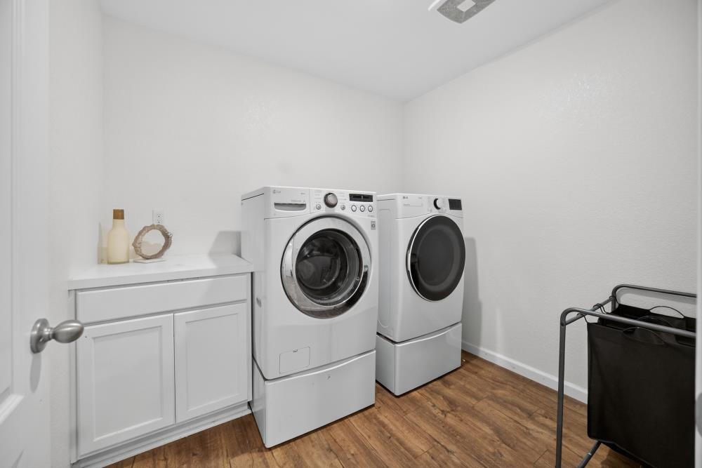 1958 Freedom Way Rio Vista, CA 94571 - Photo 18 of 44 a utility room with dryer and washer