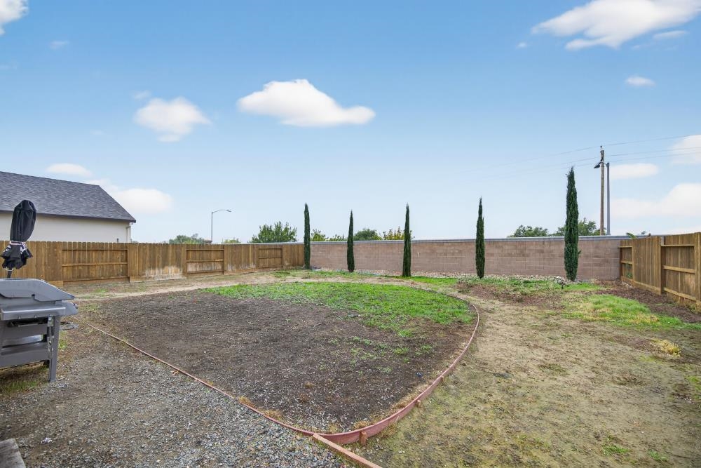 1958 Freedom Way Rio Vista, CA 94571 - Photo 36 of 44 a view of a backyard