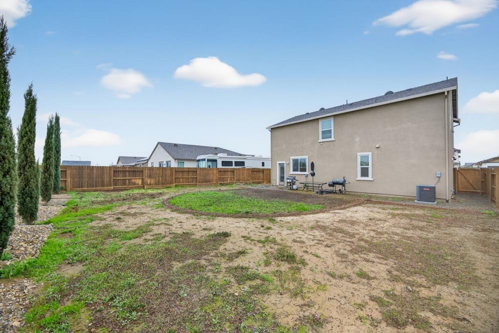1958 Freedom Way Rio Vista, CA 94571 - Photo 38 of 44 a view of a back yard of the house