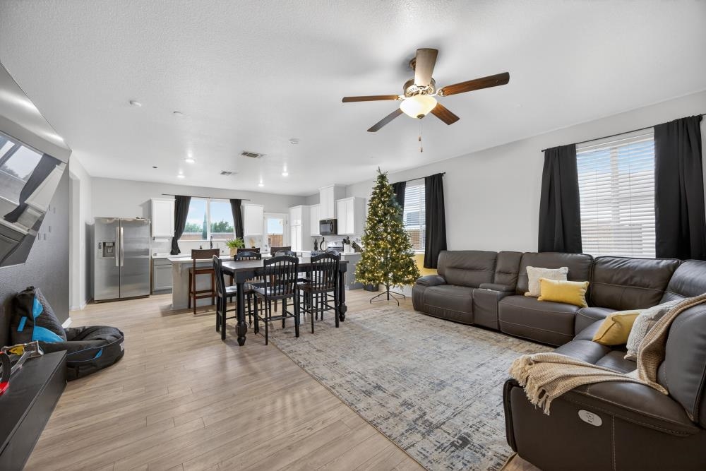 1958 Freedom Way Rio Vista, CA 94571 - Photo 6 of 44 a living room with furniture and a large window