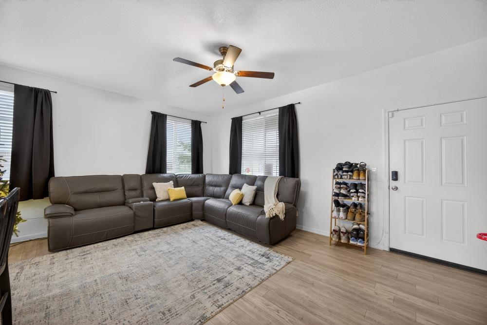 1958 Freedom Way Rio Vista, CA 94571 - Photo 8 of 44 a living room with furniture and a window