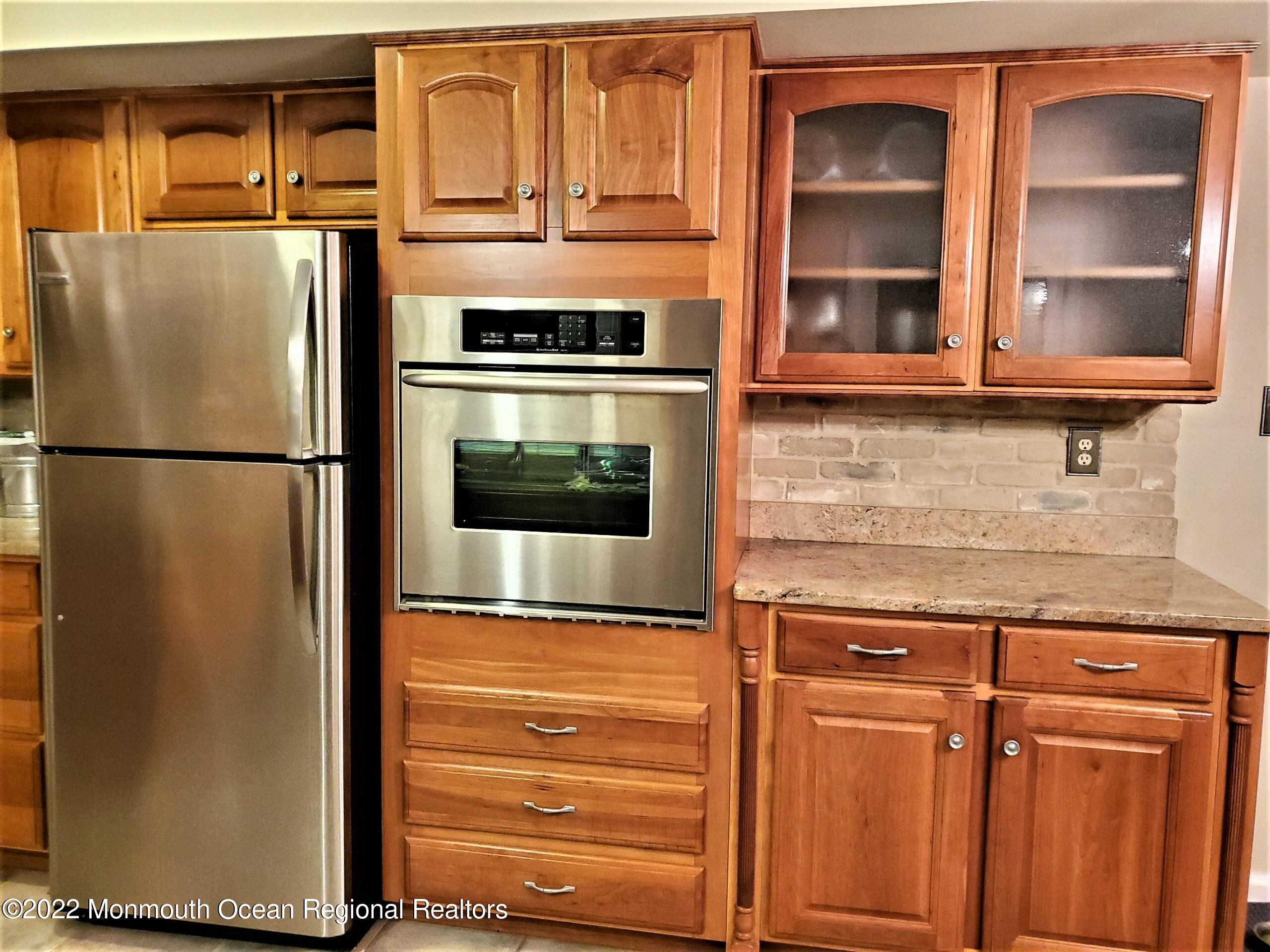 28 Indiana Road Somerset, NJ 08873 - Photo 12 of 63 kitchen