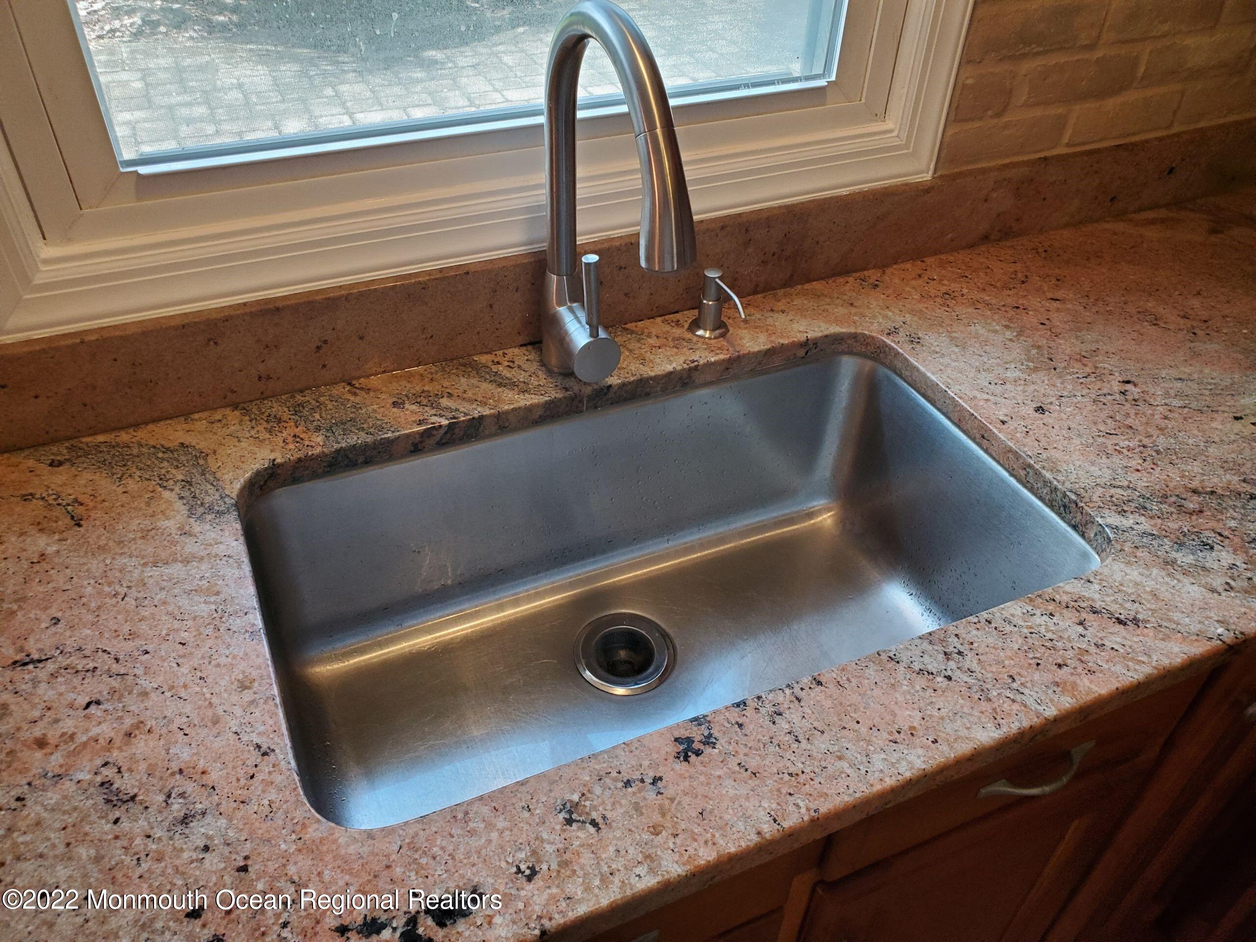 28 Indiana Road Somerset, NJ 08873 - Photo 14 of 63 kitchen