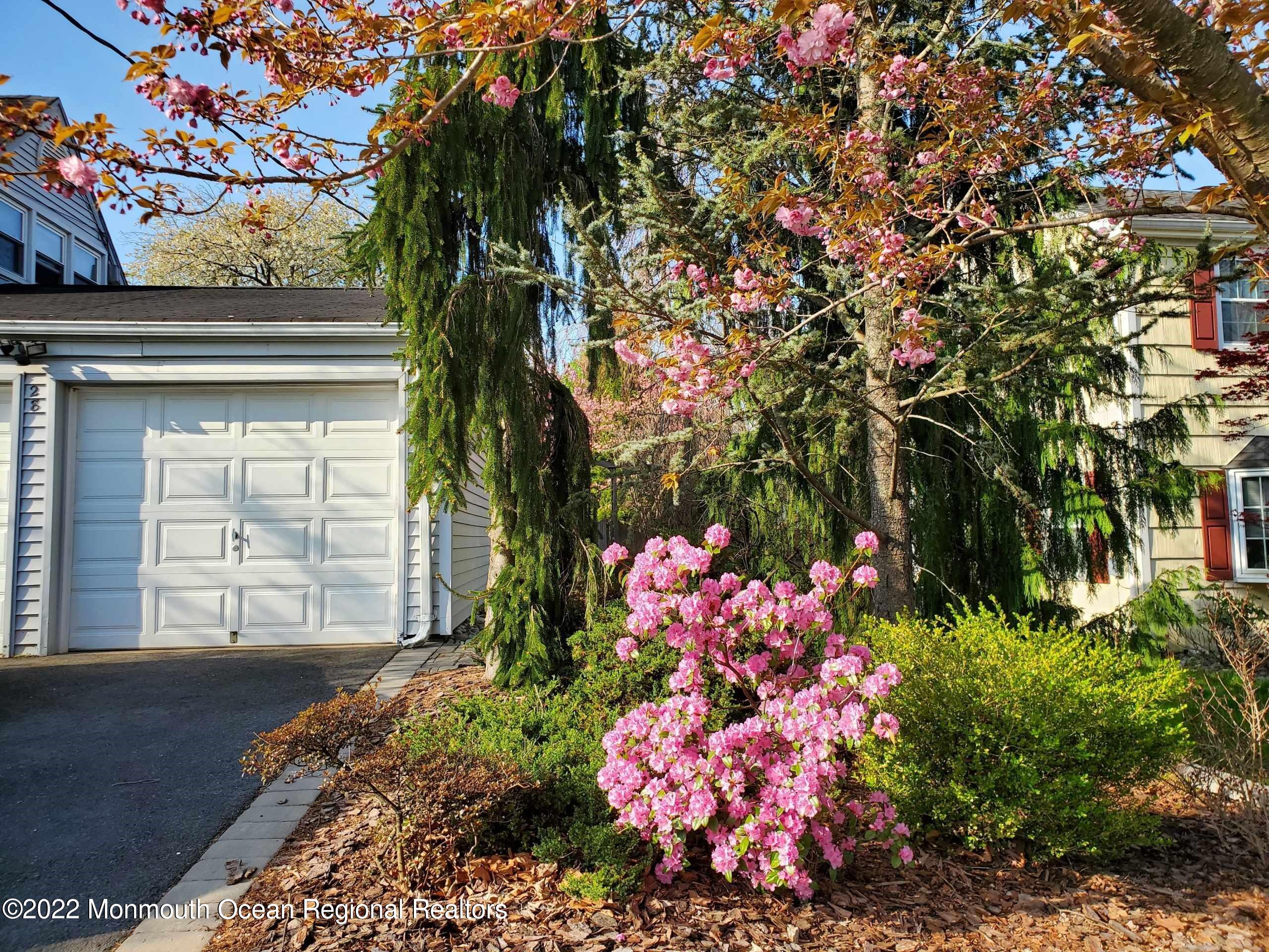 28 Indiana Road Somerset, NJ 08873 - Photo 4 of 63 28 Indian Rd Somerset