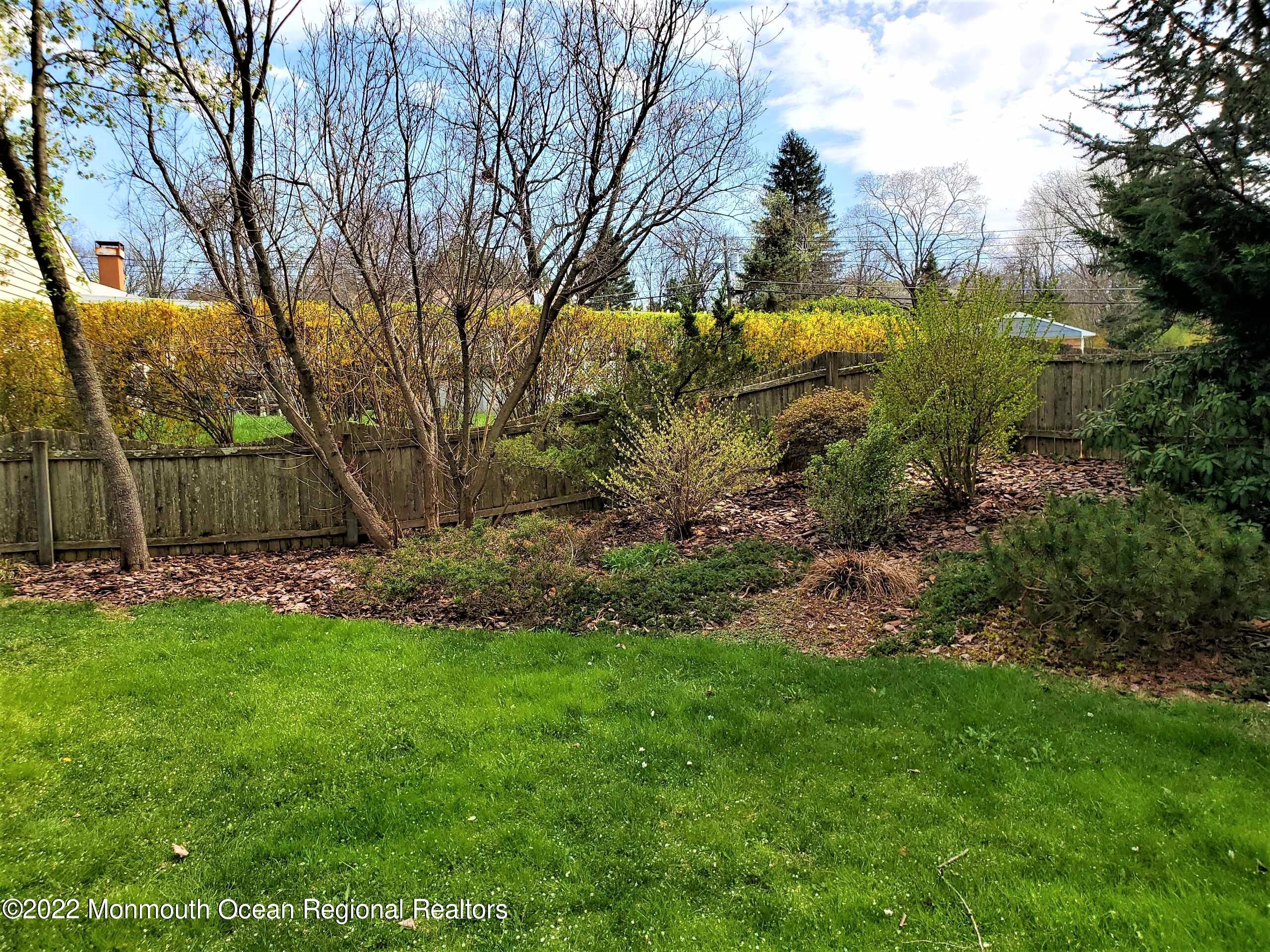 28 Indiana Road Somerset, NJ 08873 - Photo 63 of 63 rear yard