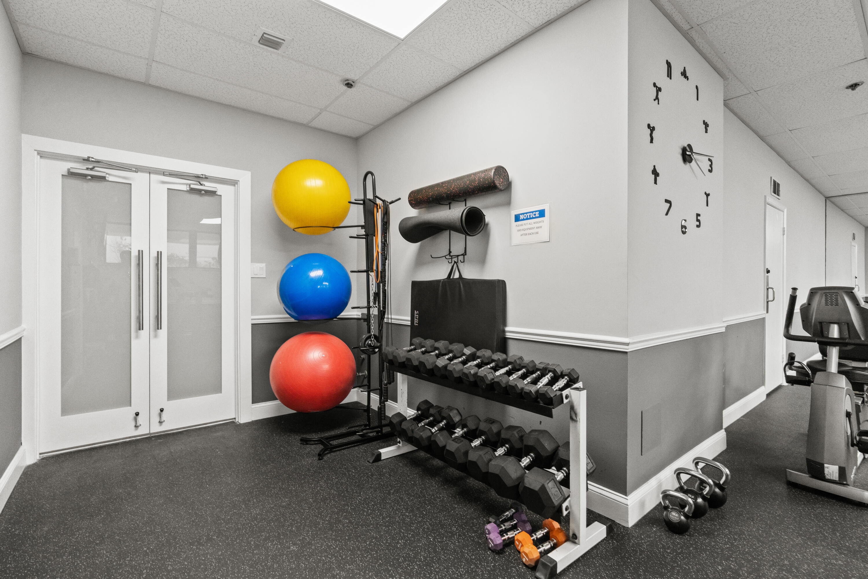 5380 North Ocean Drive, Unit 10G Singer Island, FL 33404 - Photo 29 of 48 Gym Area (2)