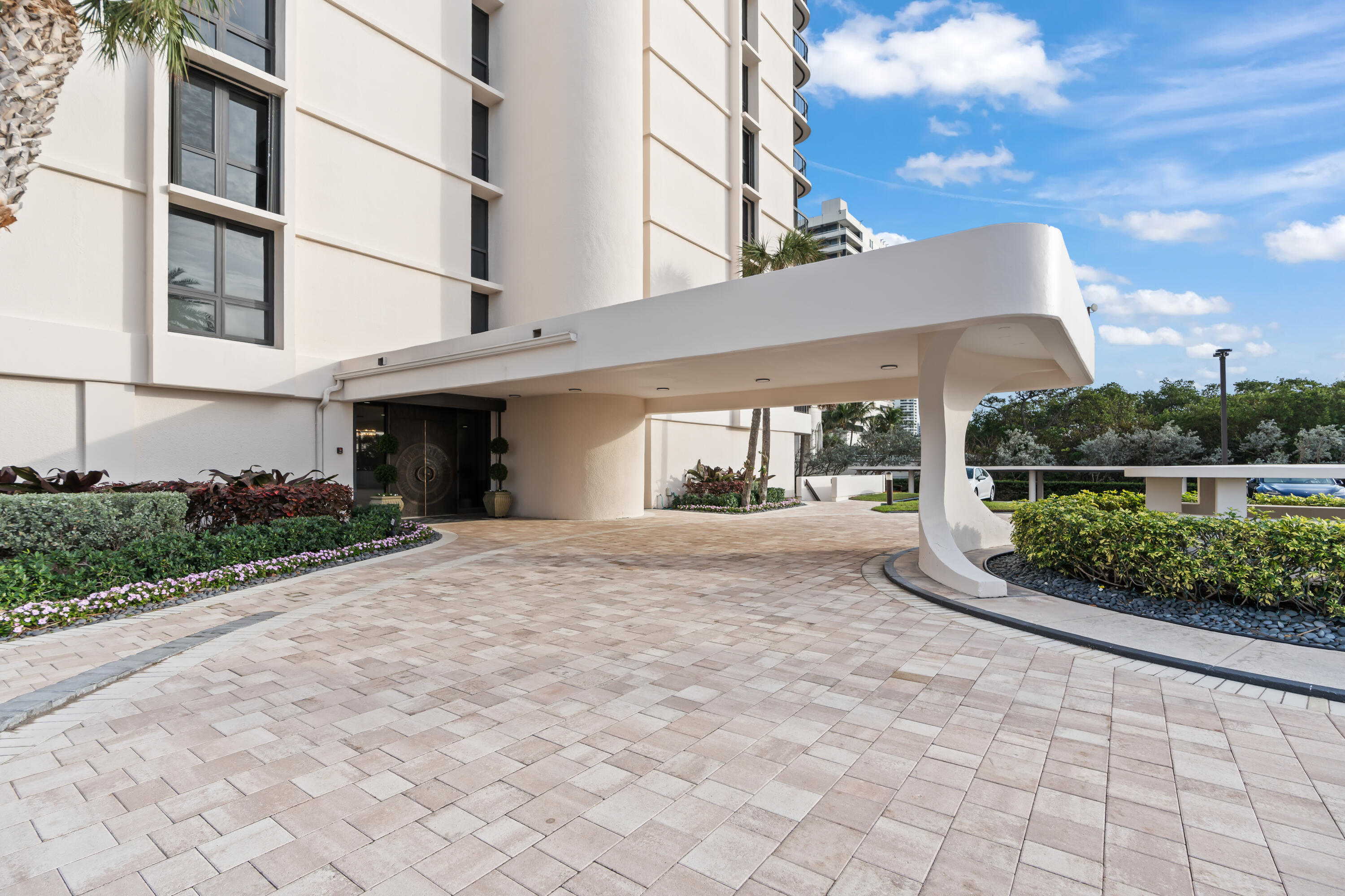 5380 North Ocean Drive, Unit 10G Singer Island, FL 33404 - Photo 45 of 48 Entry Way