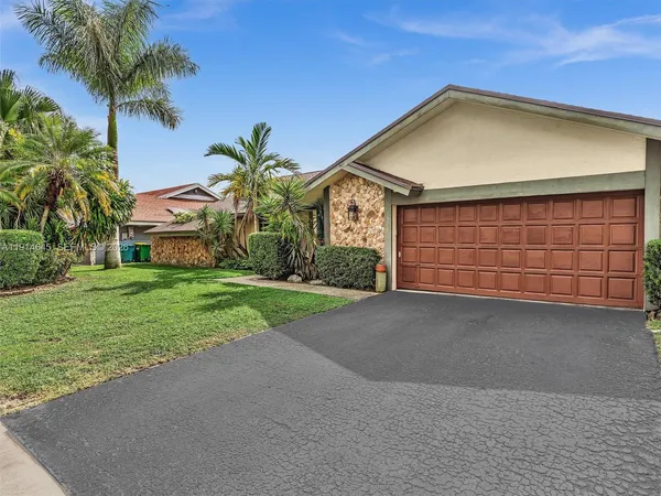 $650,000 | 7390 Northwest 49th Street, Lauderhill, FL 33319