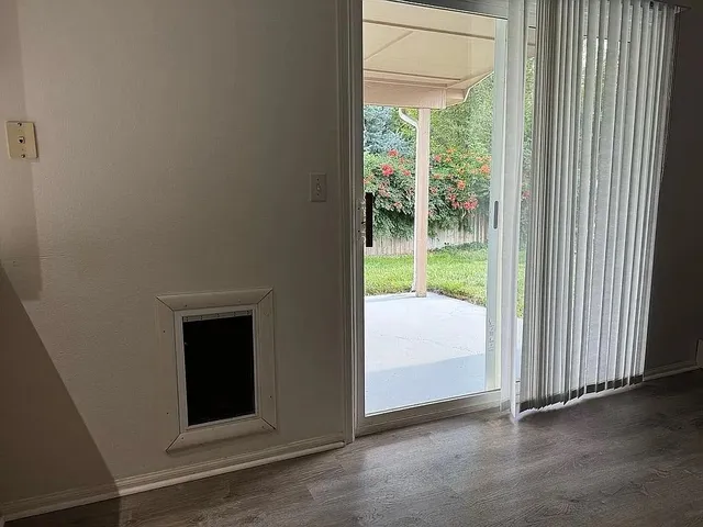 an empty room with a window