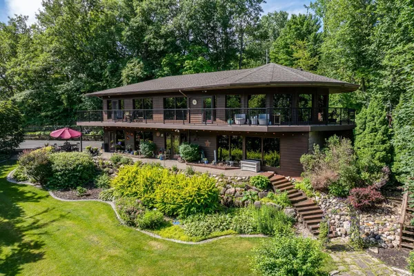 $750,000 | 46802 Apache Drive, Cleveland, MN 56017