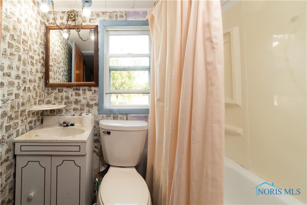 1765 South Coy Road Oregon, OH 43616 - Photo 16 of 23 Gallery Image 16