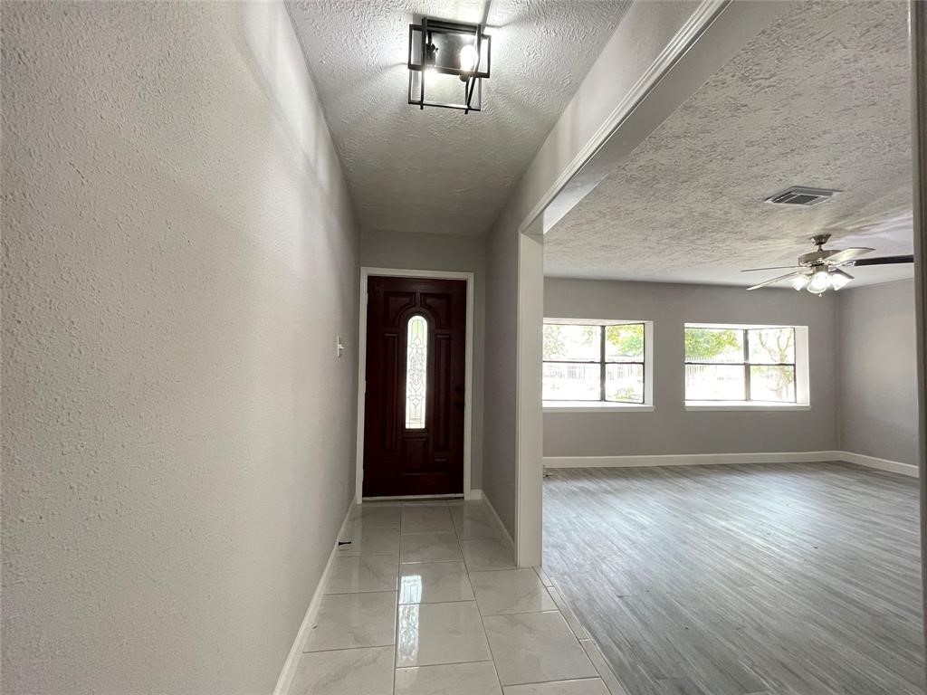 7611 Cabot Street Houston, TX 77016 - Photo 5 of 21