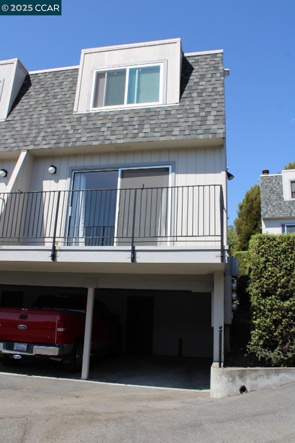4811 Appian Way, Unit 3/5 El Sobrante, CA 94803 - Photo 27 of 27 a front view of a house with entryway