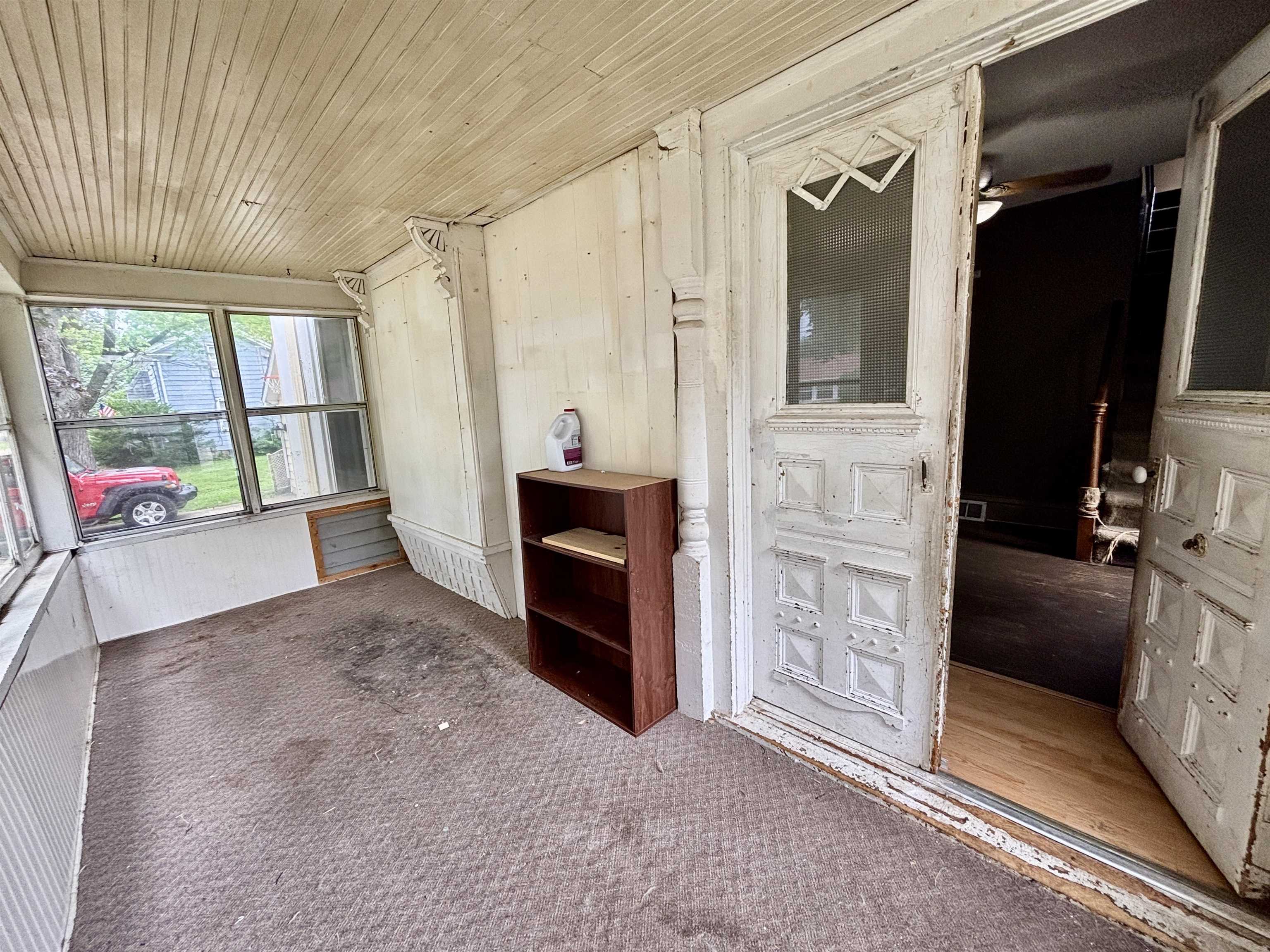 412 West Madison Street Belvidere, IL 61008 - Photo 3 of 27