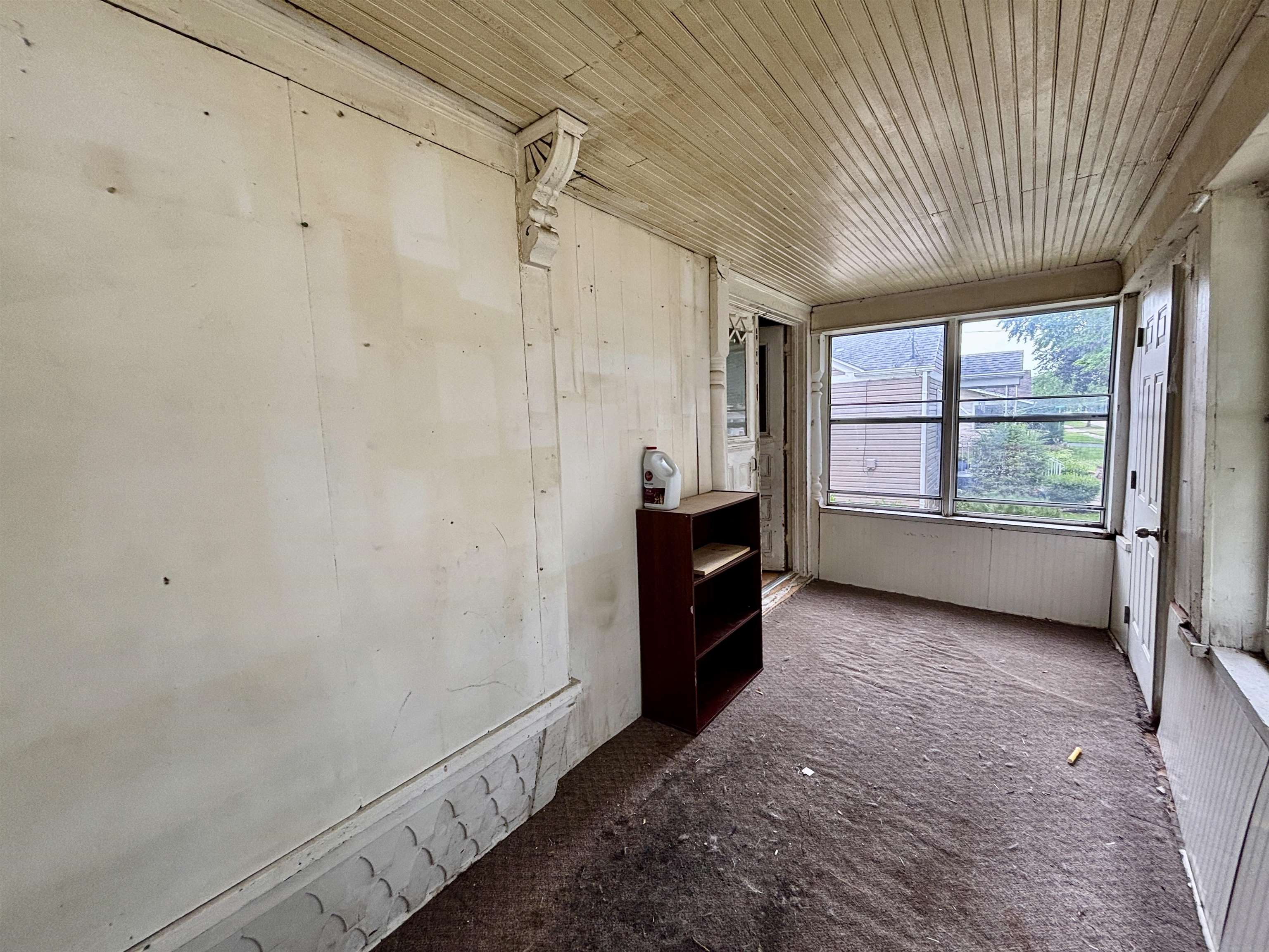 412 West Madison Street Belvidere, IL 61008 - Photo 4 of 27 a view of hallway with a large window