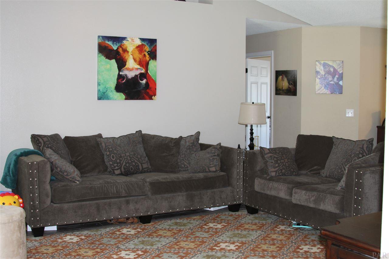 7092 Jennifer Road Pensacola, FL 32526 - Photo 7 of 32 Gallery Image 7