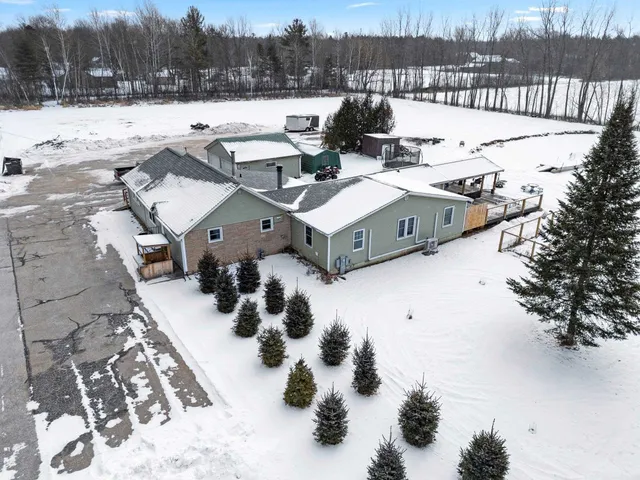$334,900 | 2372 Doran Street, Oconto, WI 54153