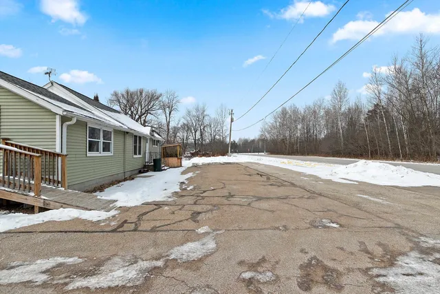 $334,900 | 2372 Doran Street, Oconto, WI 54153