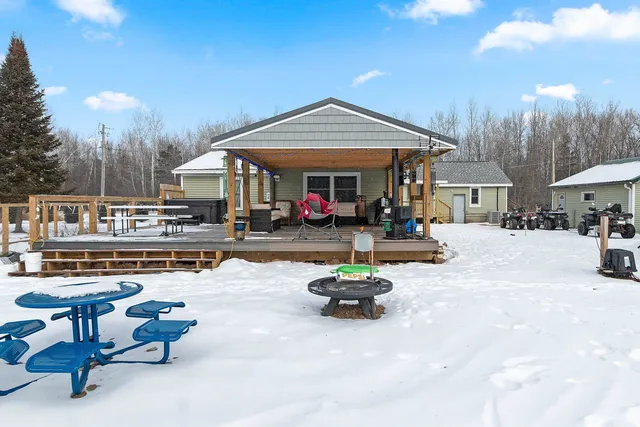 $334,900 | 2372 Doran Street, Oconto, WI 54153