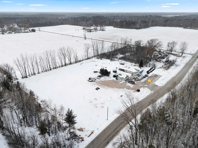$334,900 | 2372 Doran Street, Oconto, WI 54153