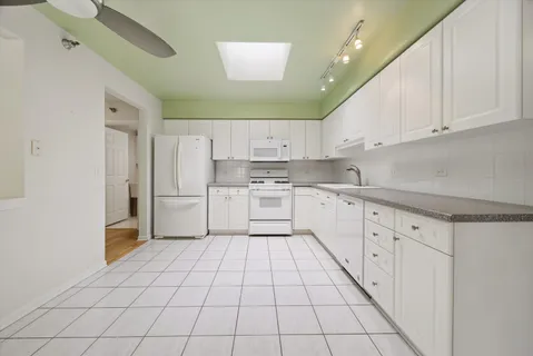 $330,000 | 7051 West Touhy Avenue, Unit 604, Niles, IL 60714