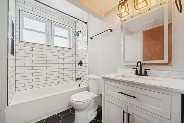 $240,000 | 1207 West Michigan Avenue, Jackson, MI 49202