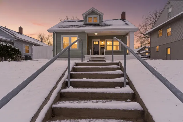 $240,000 | 1207 West Michigan Avenue, Jackson, MI 49202