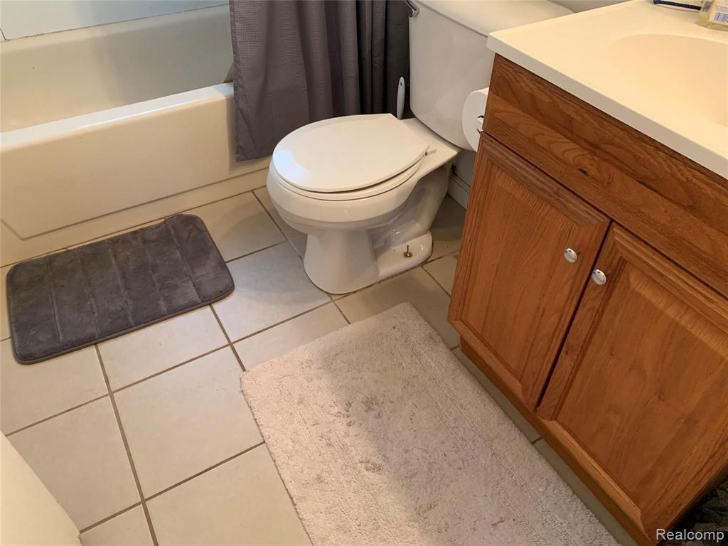 4924 Howe Road Wayne, MI 48184 - Photo 6 of 10
