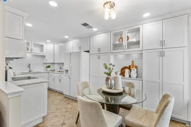 $995,000 | 215 Mavis Drive, Pleasanton, CA 94566