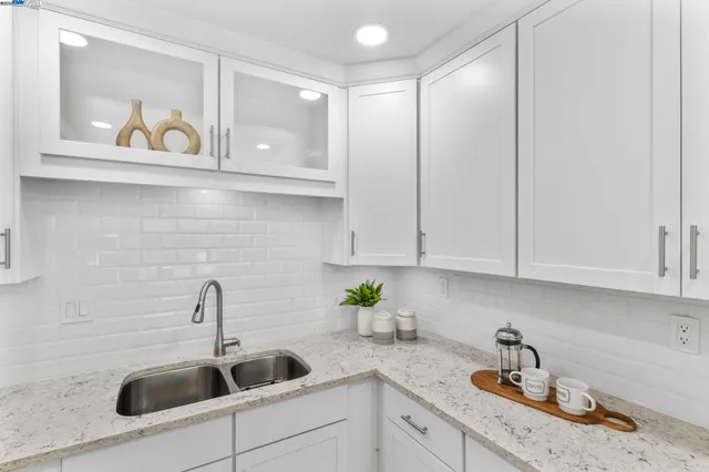 $995,000 | 215 Mavis Drive, Pleasanton, CA 94566