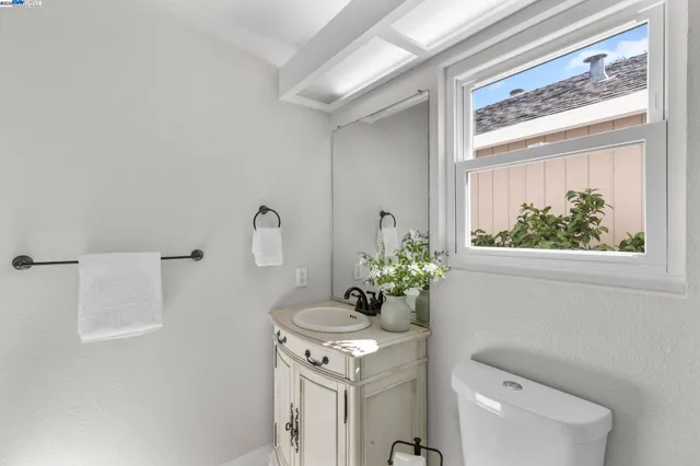 $995,000 | 215 Mavis Drive, Pleasanton, CA 94566