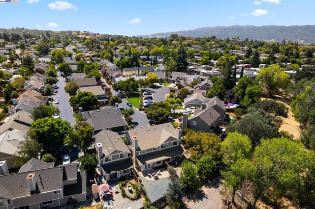 $995,000 | 215 Mavis Drive, Pleasanton, CA 94566