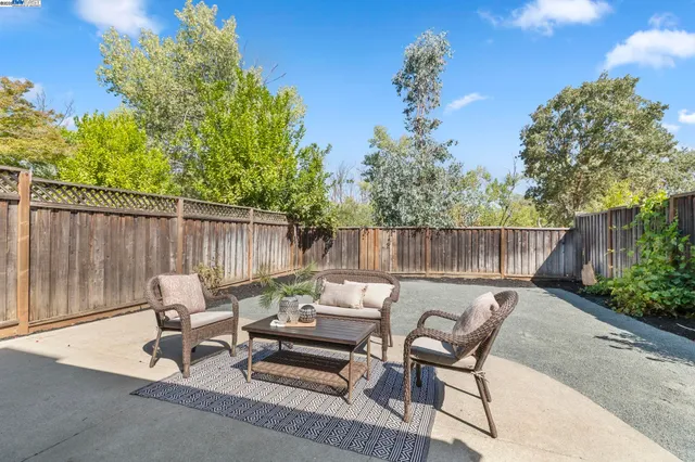 $995,000 | 215 Mavis Drive, Pleasanton, CA 94566