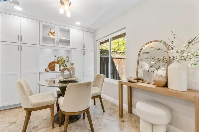 $995,000 | 215 Mavis Drive, Pleasanton, CA 94566