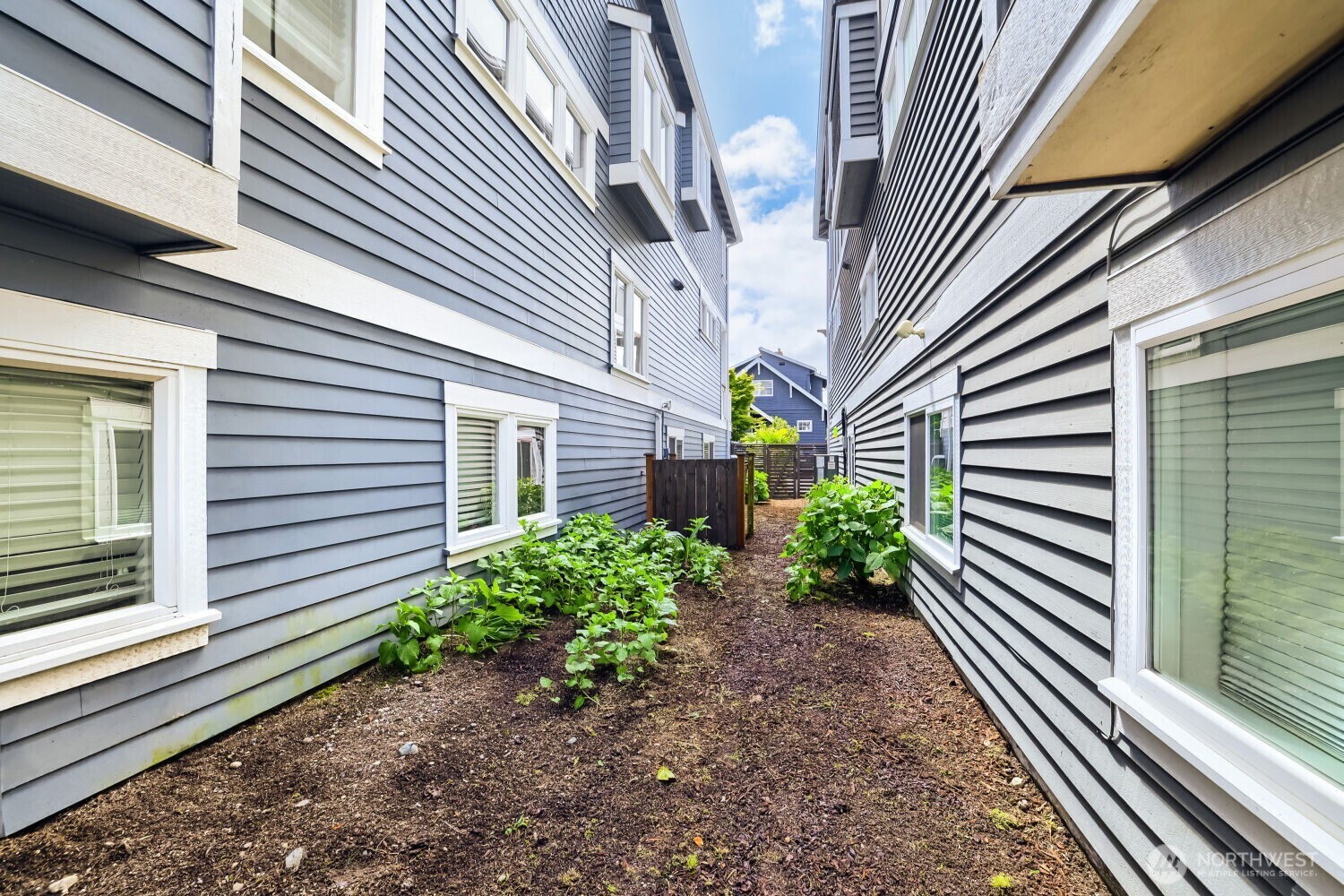 721 North 79th Street Seattle, WA 98103 - Photo 30 of 33