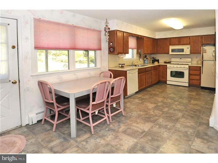 1536 Noble Road Jenkintown, PA 19046 - Photo 11 of 25 Kitchen