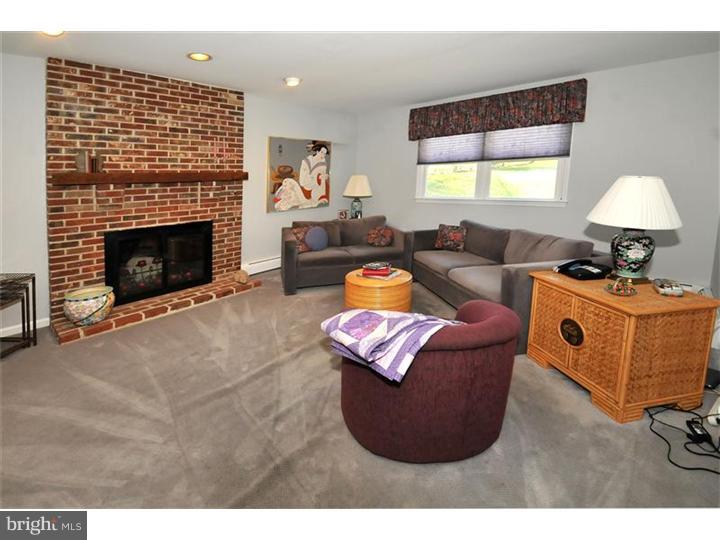 1536 Noble Road Jenkintown, PA 19046 - Photo 12 of 25 Family Room