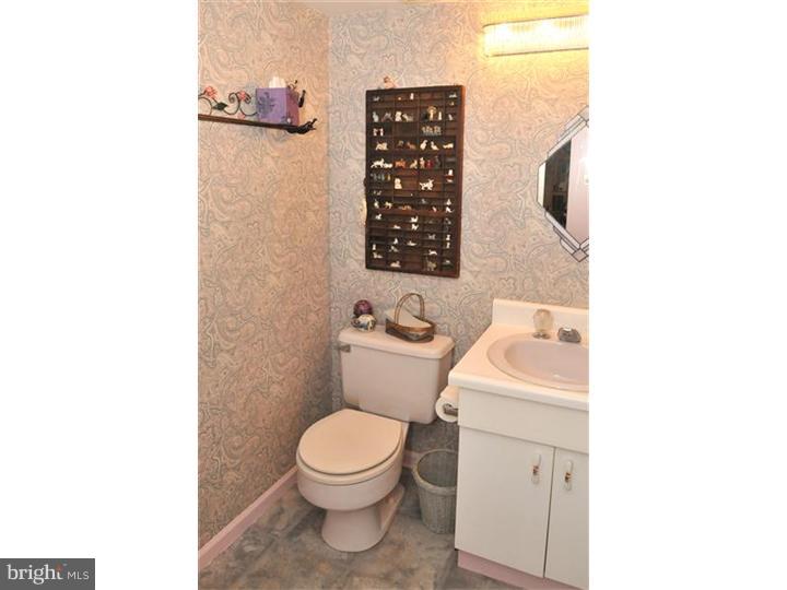 1536 Noble Road Jenkintown, PA 19046 - Photo 7 of 25 Half Bath